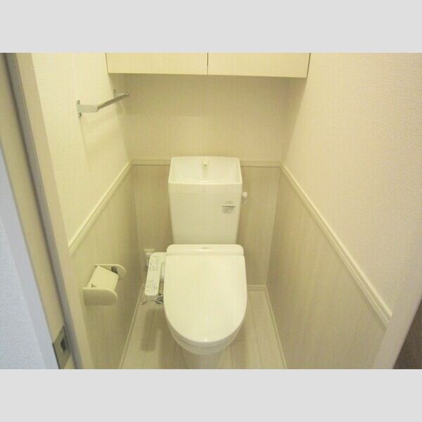 トイレ (102　トイレ)