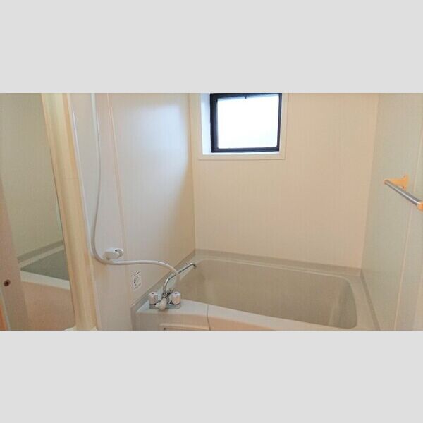 バス (101　浴室)