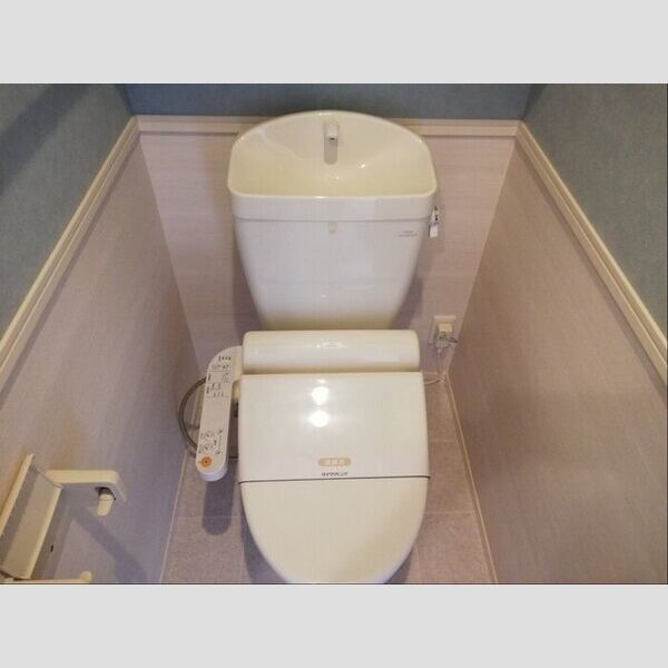 トイレ (102　トイレ)