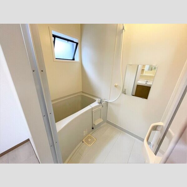 バス (101　浴室)