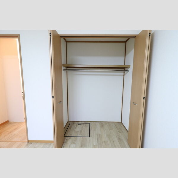 収納 (106 クローゼット)