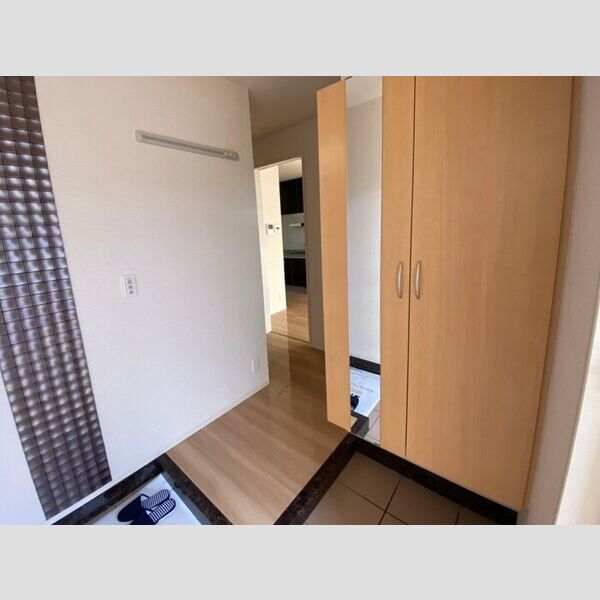 玄関 (102　玄関)