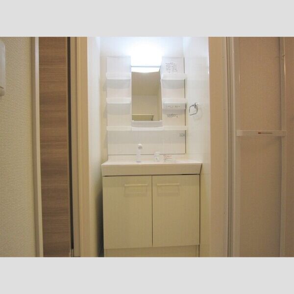 洗面所 (103　洗面所)