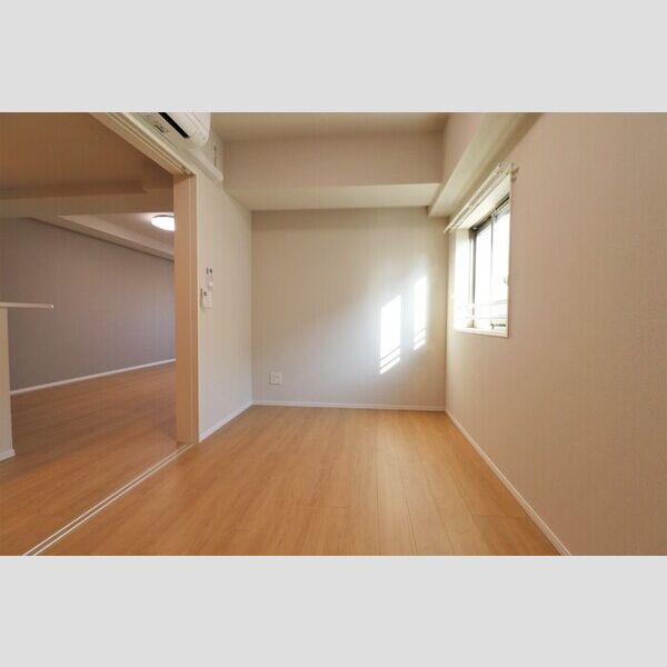 その他 (202　洋室)