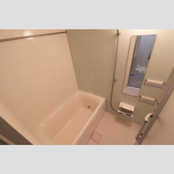 バス (202　浴室)