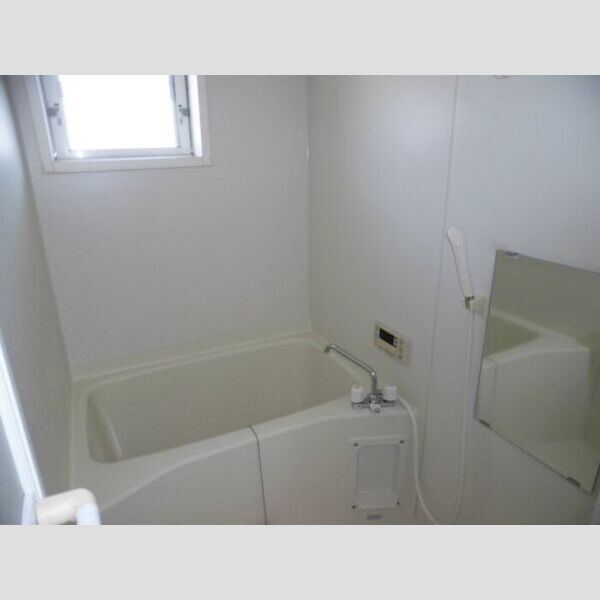バス (201　浴室)