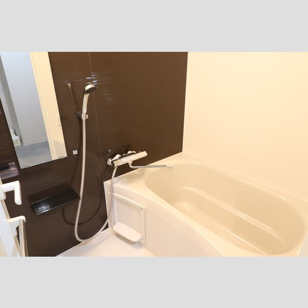 バス (406　浴室)