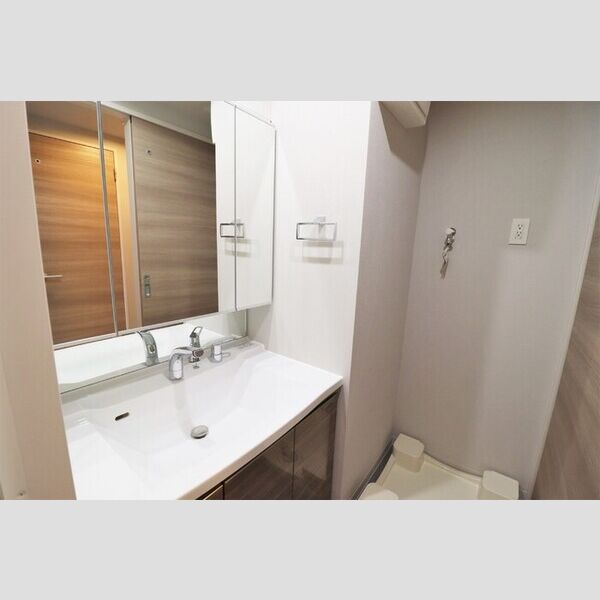 洗面所 (410　洗面所)