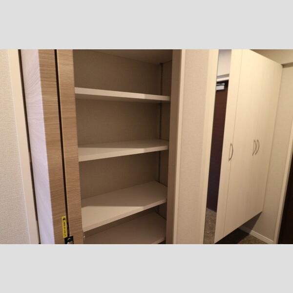 玄関 (601　玄関収納)