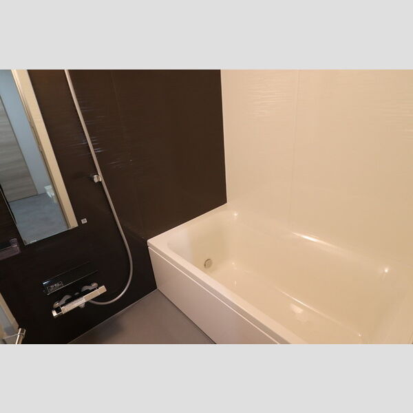 バス (601　浴室)