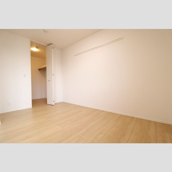 その他 (202　洋室)