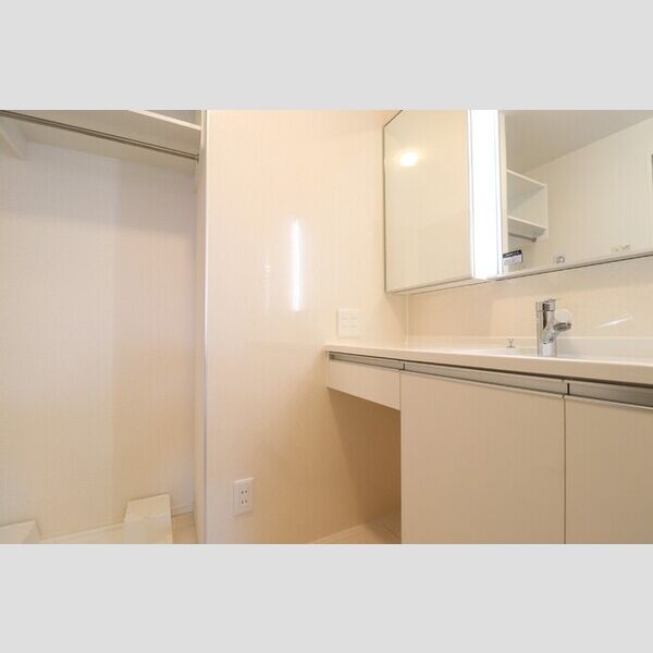 洗面所 (202　洗面所)