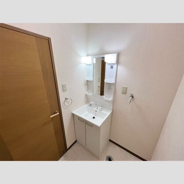 洗面所 (101　洗面所)