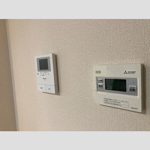 その他設備 (102　TVインターホン・給湯リモコン)