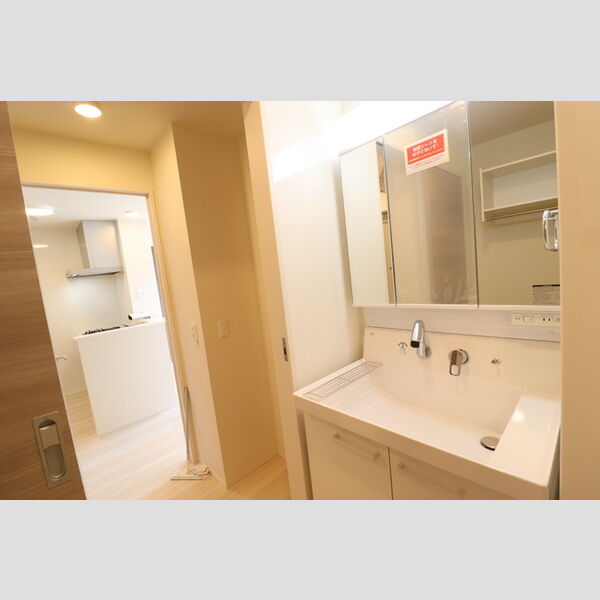 洗面所 (302　洗面所)