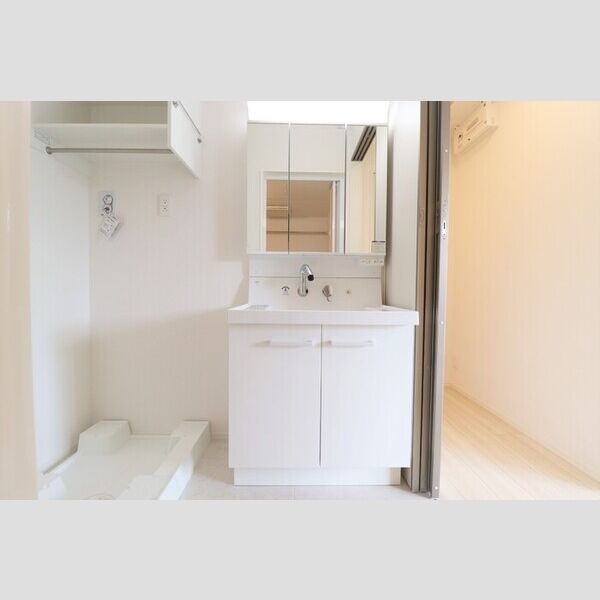 洗面所 (101　洗面所)