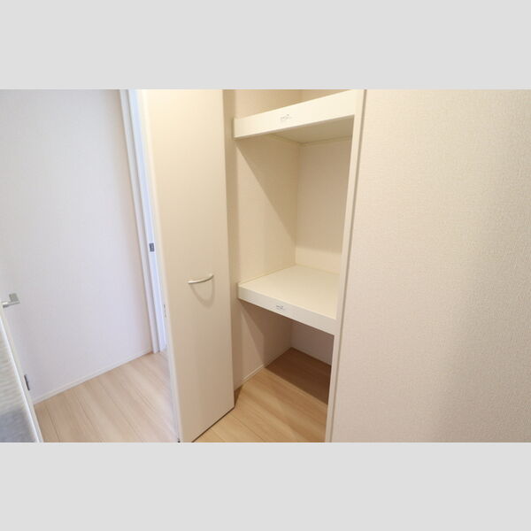 その他 (105 物入)