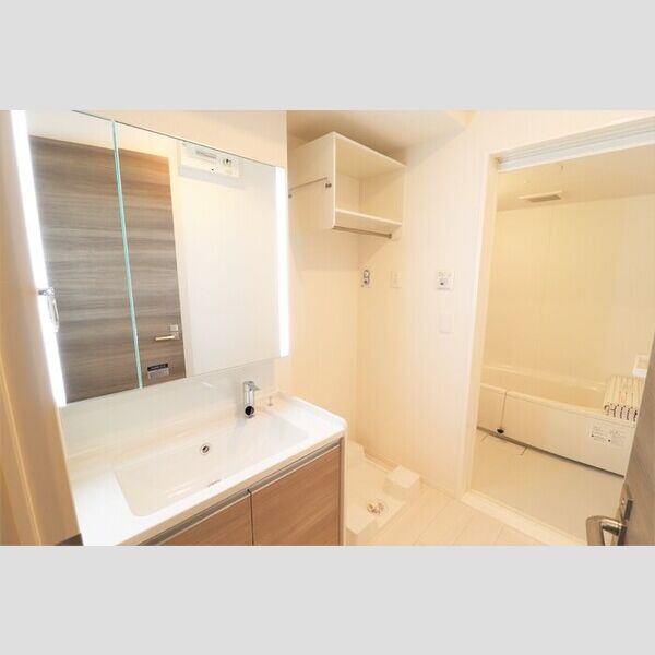 洗面所 (102　洗面所)