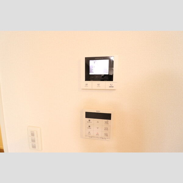 その他設備 (102　TVインターホン・追い焚きリモコン)