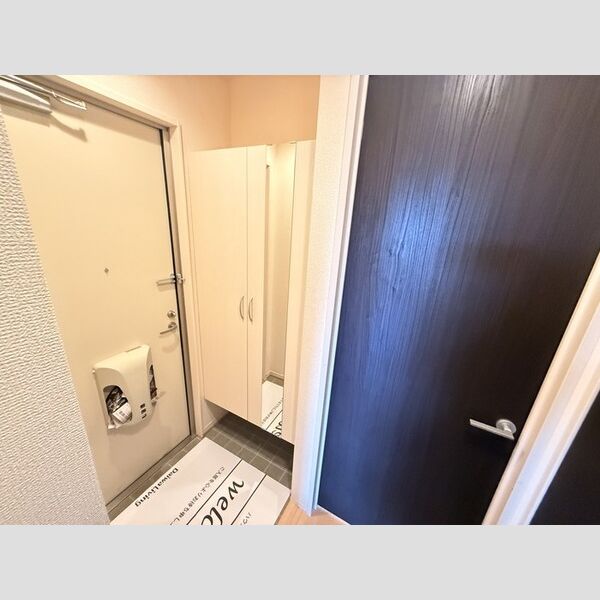 玄関 (玄関)