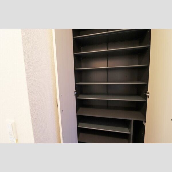 玄関 (207　玄関収納)