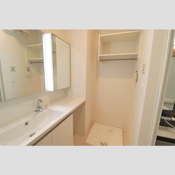 洗面所 (207　洗面所)