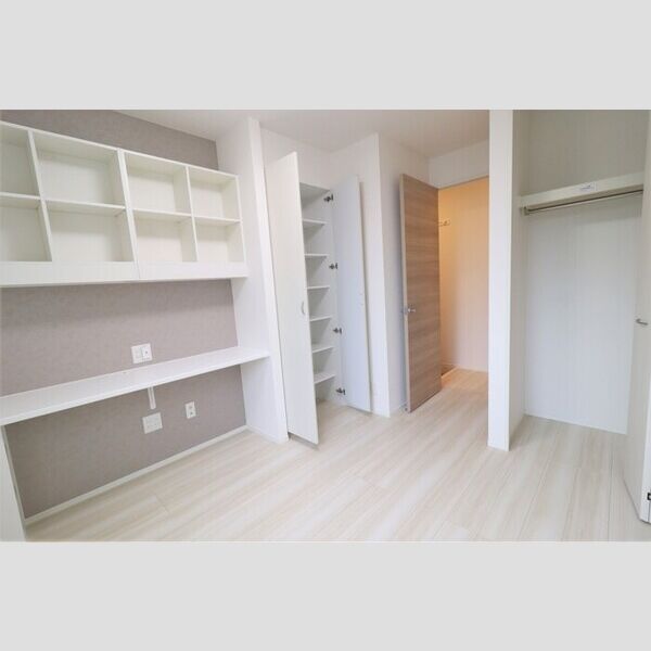 その他 (207　洋室)