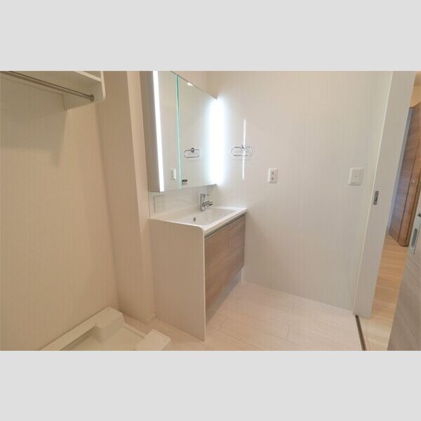 洗面所 (306　洗面所)