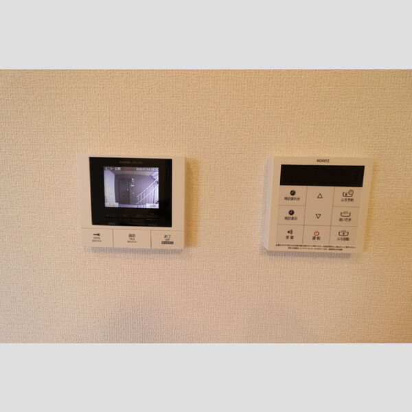 その他設備 (201　モニター付きインターホン・給湯リモコン)