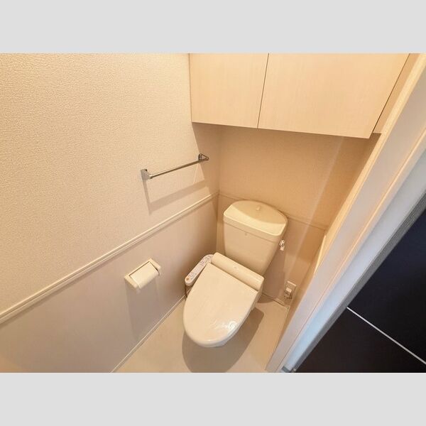 トイレ (温水洗浄暖房便座)