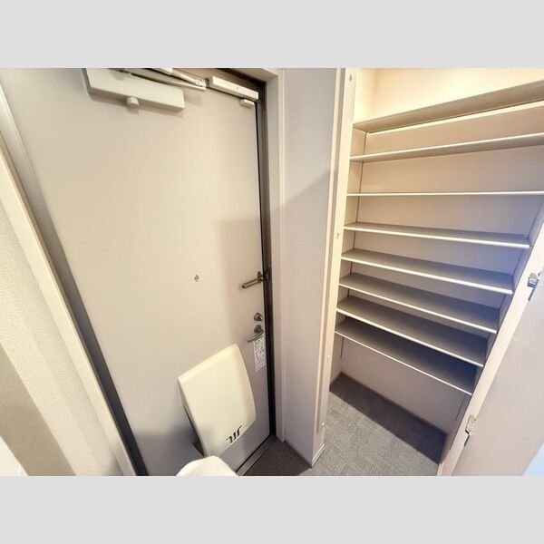 玄関 (202　玄関)