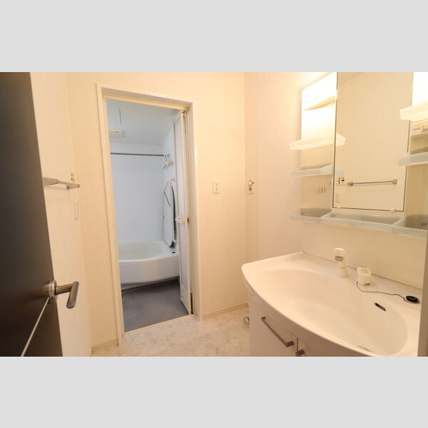 洗面所 (102　洗面所)