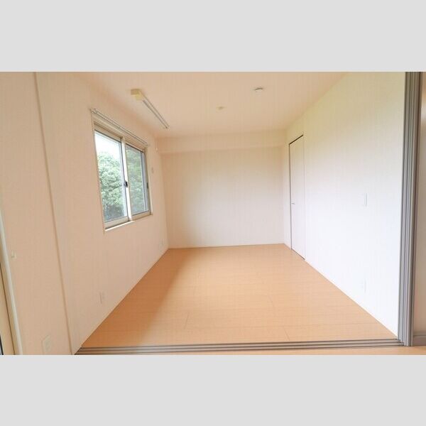 その他 (202　洋室)