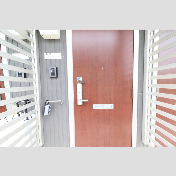 玄関 (202　玄関)