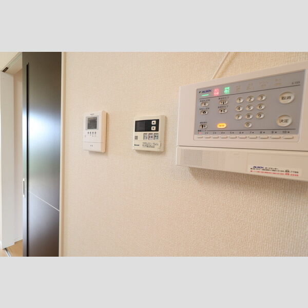 その他設備 (202　ALSOKホームセキュリティー・追い焚きリモコン・モニター付インターホン)