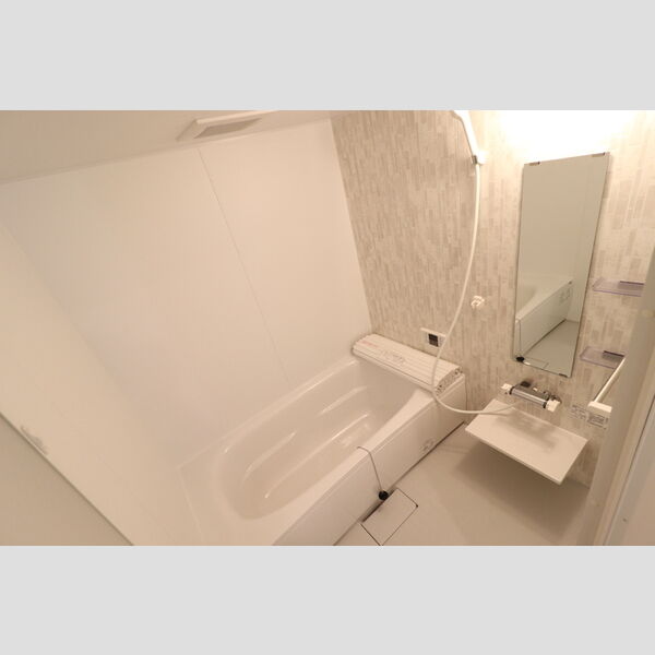 バス (206　浴室)