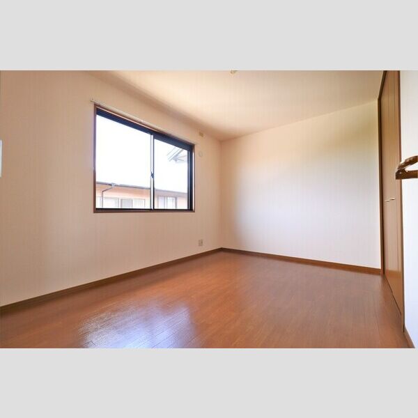 その他 (202　洋室)