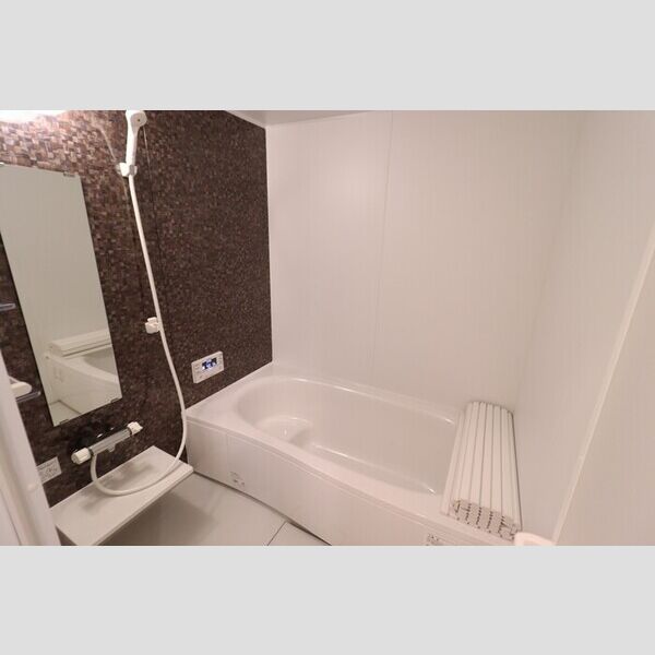 バス (302　浴室)