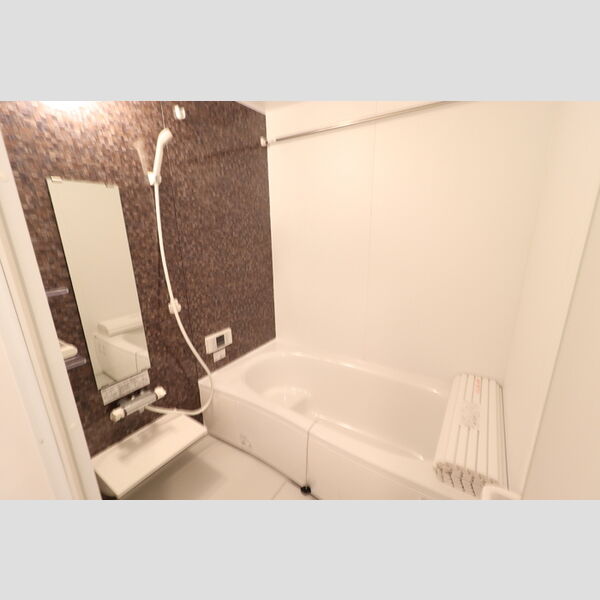 バス (101　浴室)