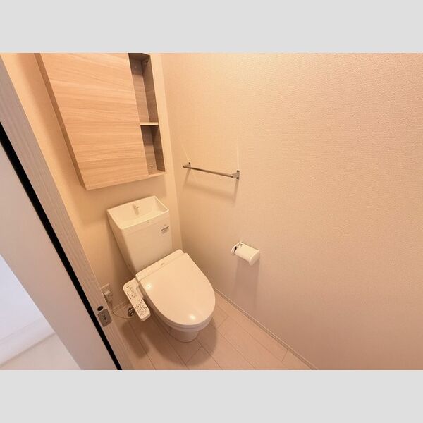 トイレ (温水洗浄暖房便座)