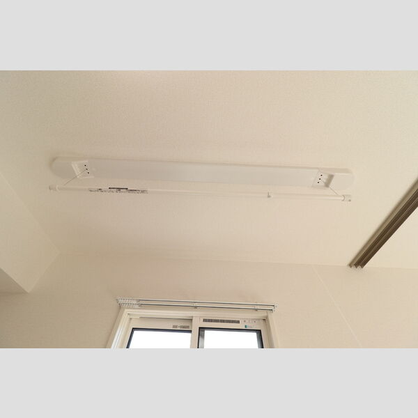 その他 (205　室内物干し)