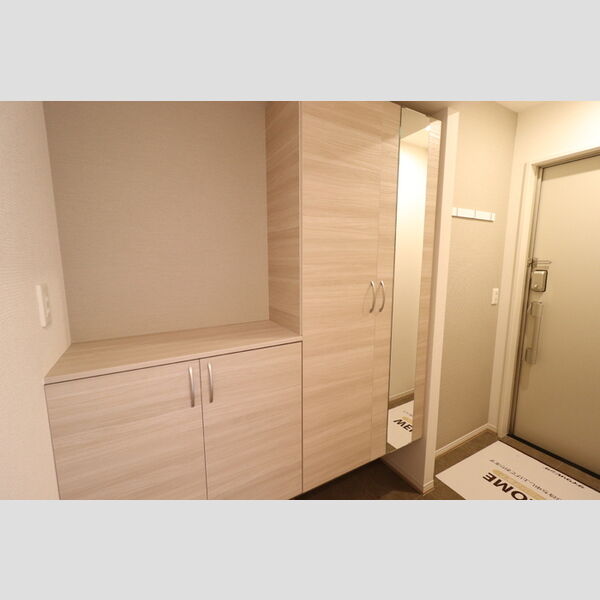 玄関 (302　玄関)