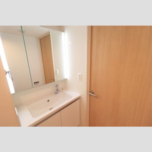 洗面所 (302　洗面所)