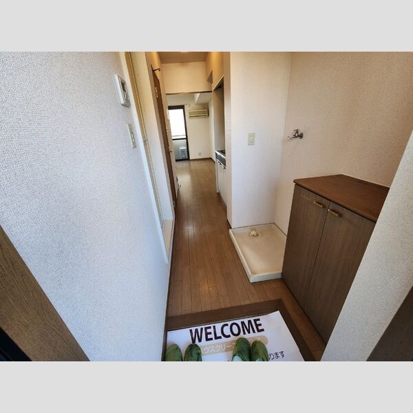 玄関 (203 玄関)