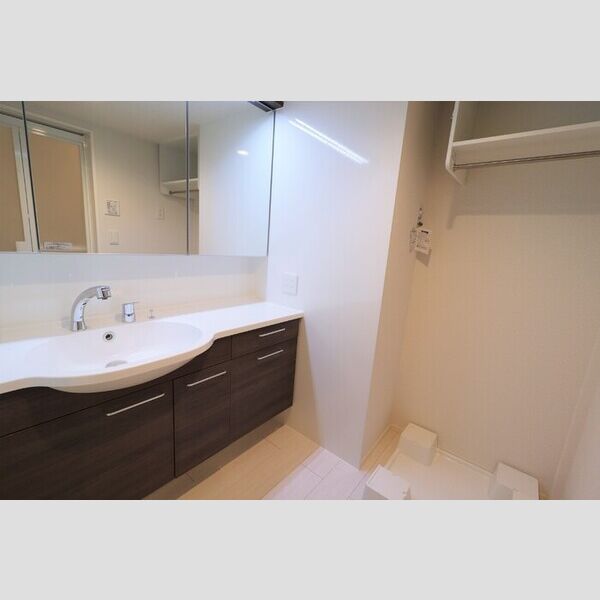 洗面所 (205　洗面所)