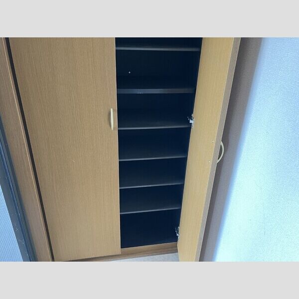 玄関 (シューズBOX)