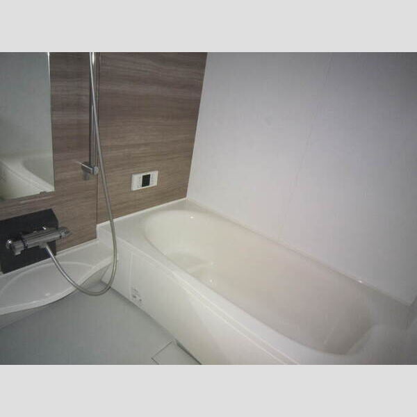 バス (103　浴室)