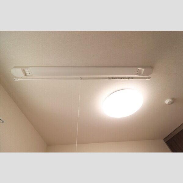 その他 (203　室内物干し)