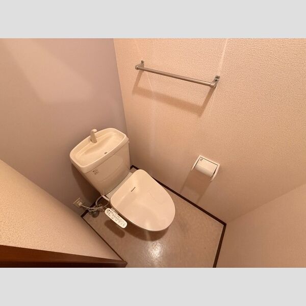 トイレ (温水洗浄暖房便座)