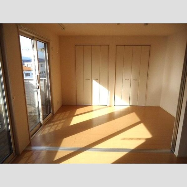 その他 (203 洋室)